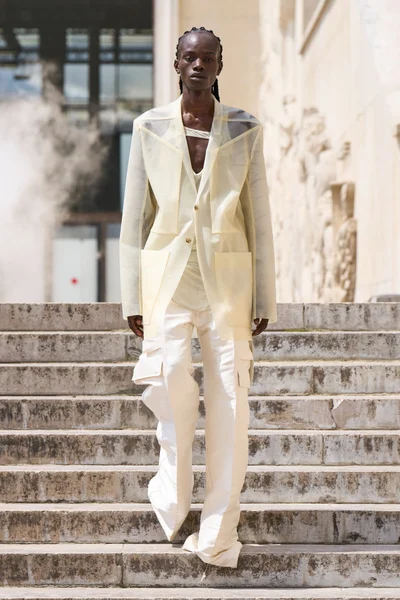 Look 2